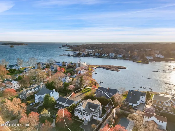 $5,390,000 | 7 Grimes Road, Old Greenwich, CT 06870