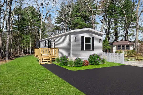 $212,000 | 7 Hide Away, Coventry, RI 02816