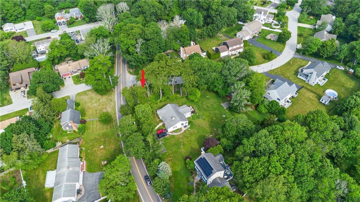 192 Schoolhouse Road Warren, RI 02885 - Photo 12 of 14