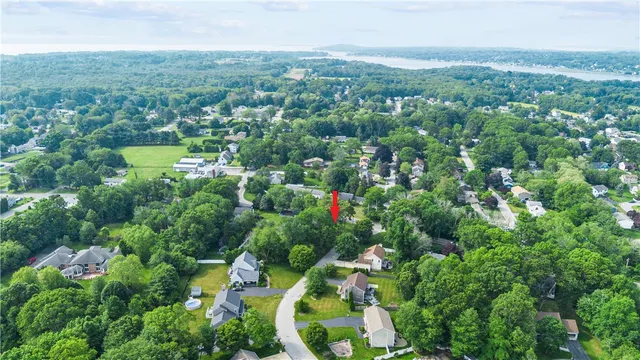 $169,900 | 192 Schoolhouse Road, Warren, RI 02885