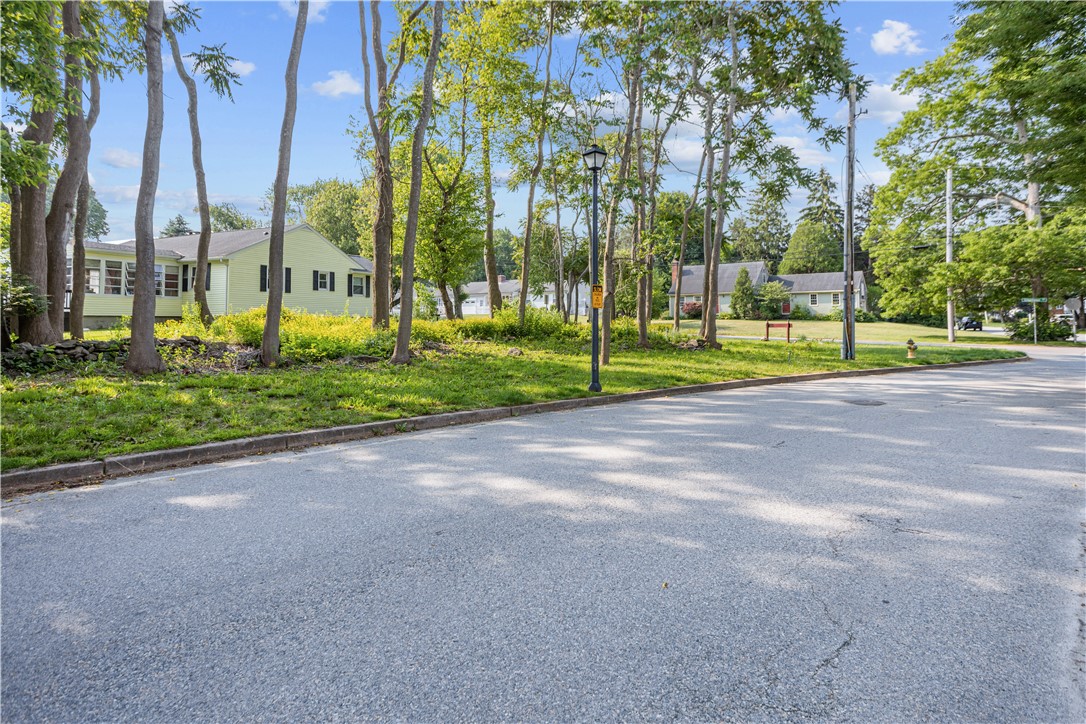 192 Schoolhouse Road Warren, RI 02885 - Photo 8 of 14