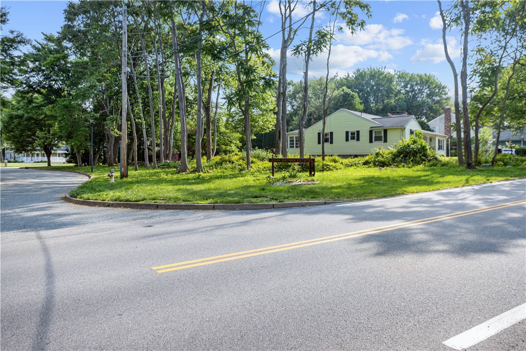 192 Schoolhouse Road Warren, RI 02885 - Photo 10 of 14