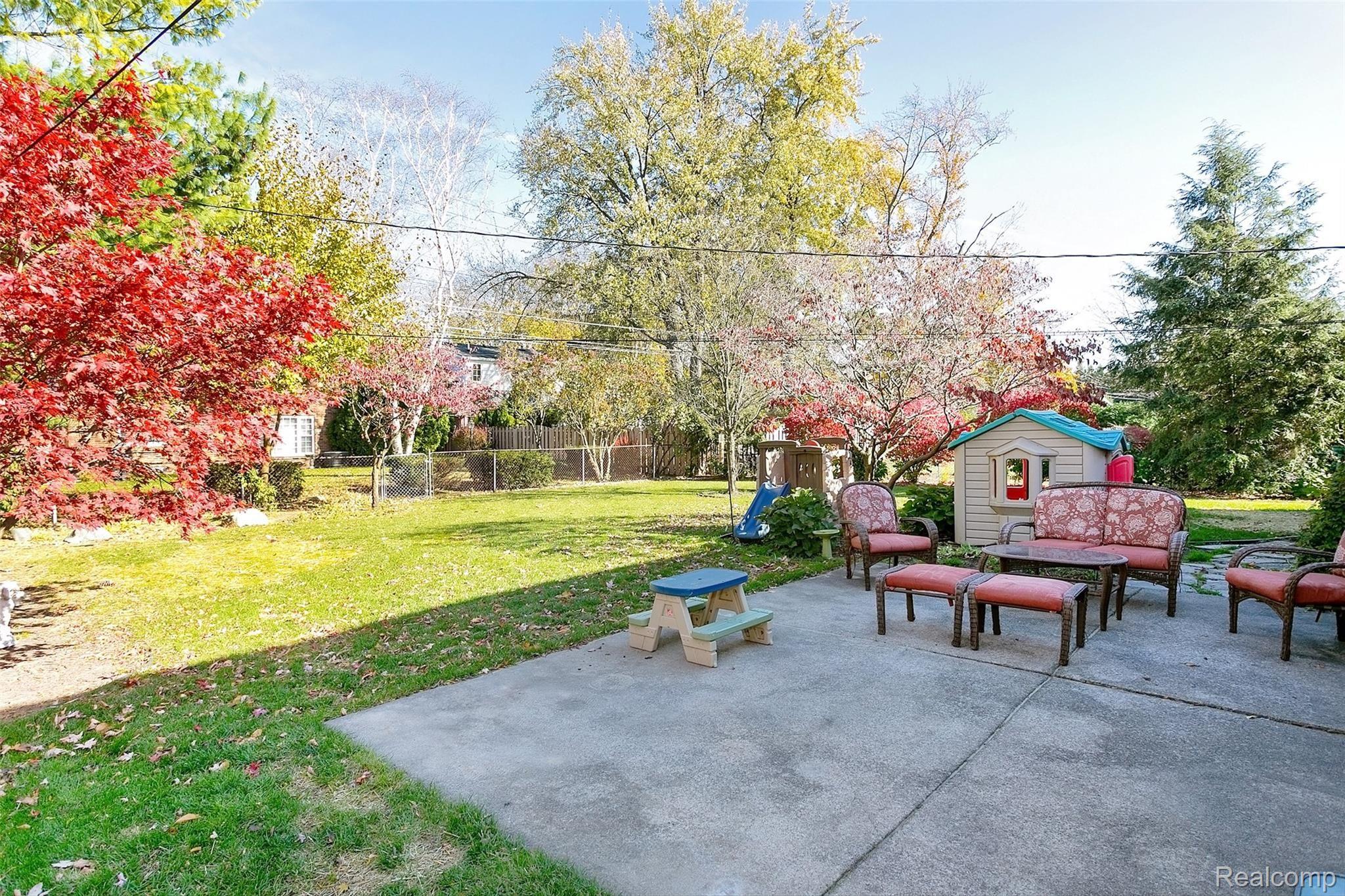 660 Cook Road Grosse Pointe, MI 48236 - Photo 48 of 49 Cook-36.jpg