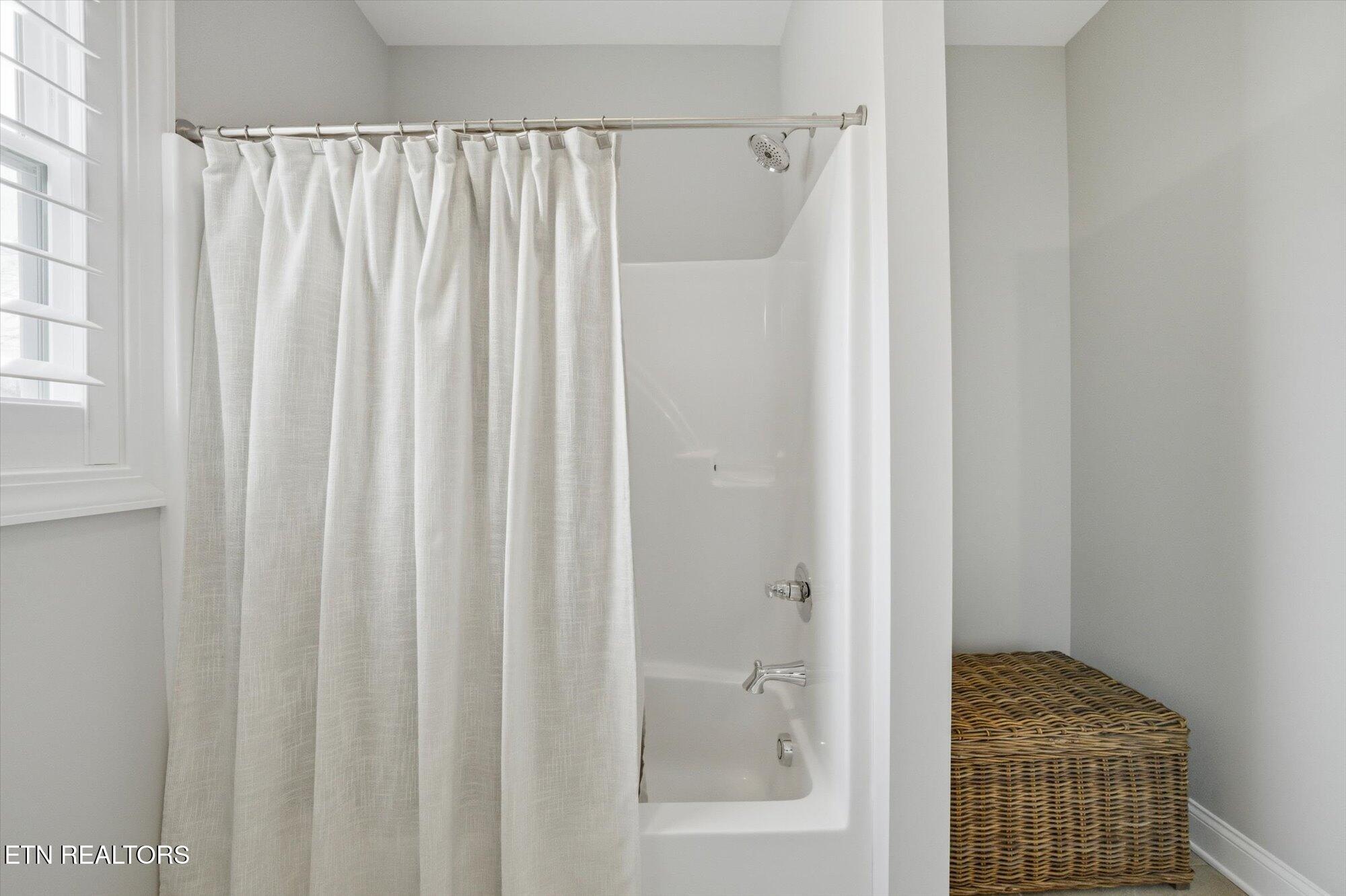 162 Tsuhdatsi Way Loudon, TN 37774 - Photo 14 of 60 31-162-Tsuhdatsi-Way-Loudon-TN-30