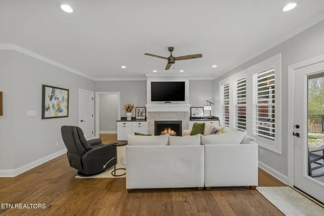 $775,000 | 162 Tsuhdatsi Way, Loudon, TN 37774