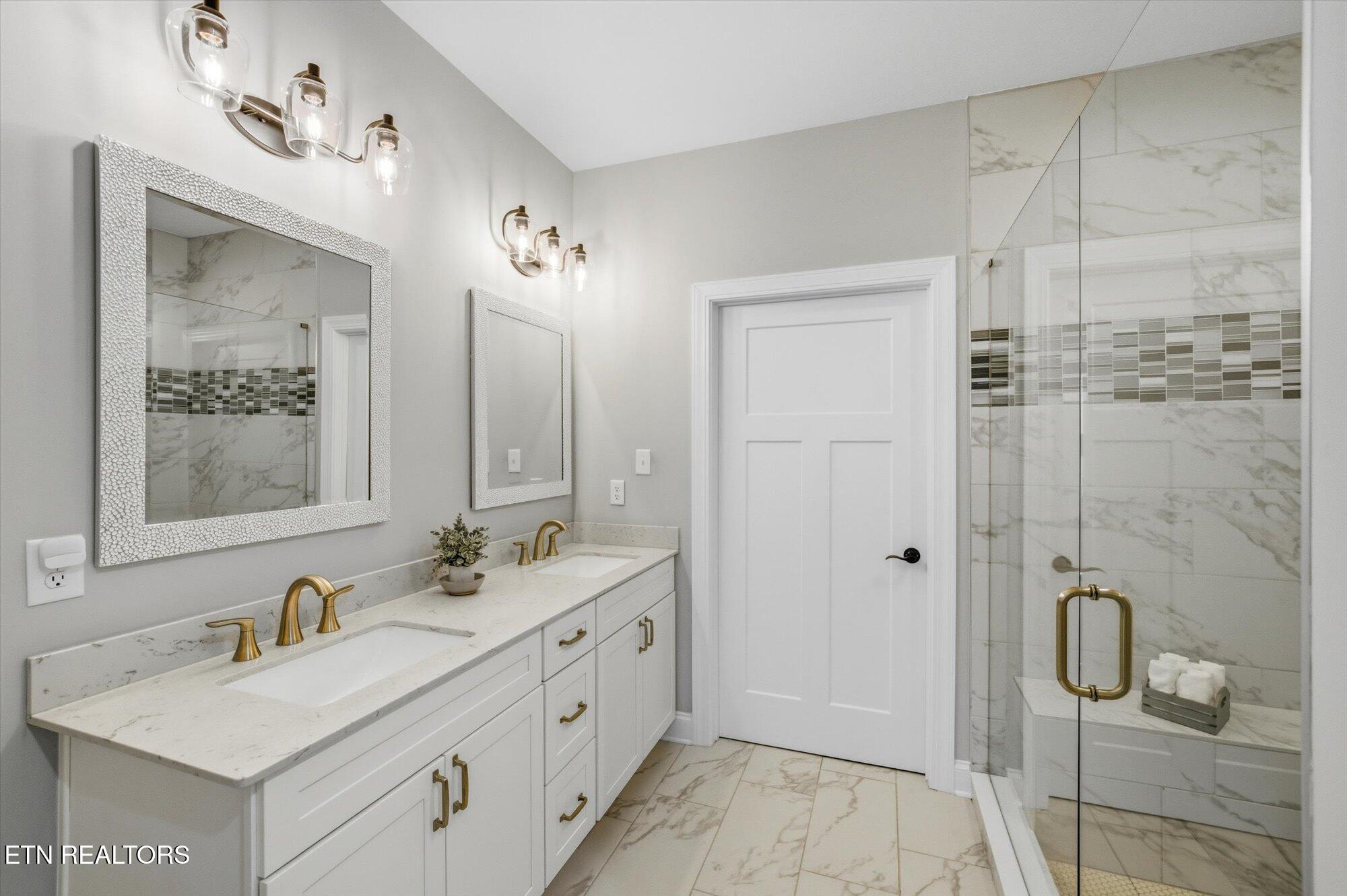 162 Tsuhdatsi Way Loudon, TN 37774 - Photo 35 of 60 26-162-Tsuhdatsi-Way-Loudon-TN-25