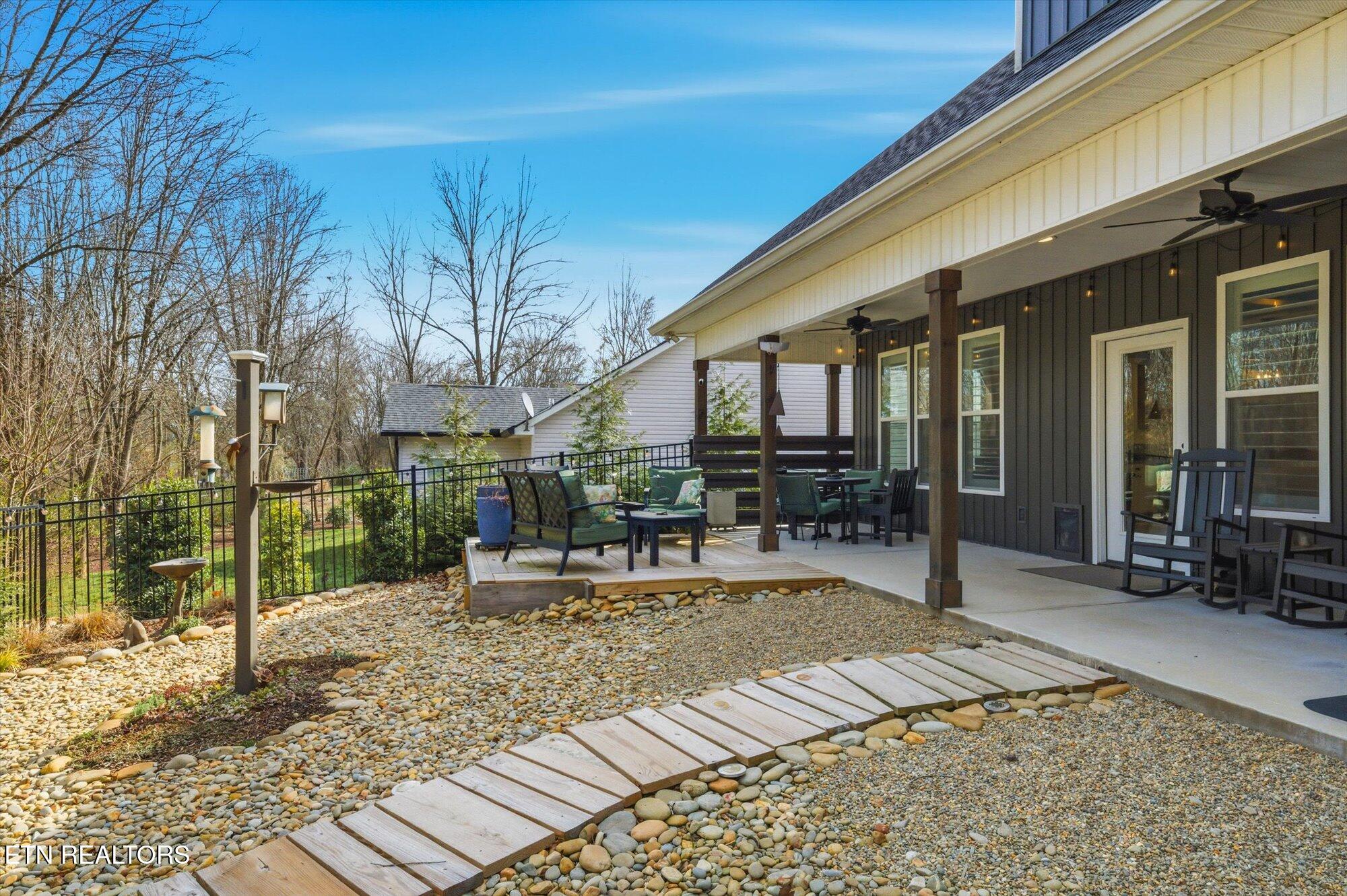 162 Tsuhdatsi Way Loudon, TN 37774 - Photo 4 of 60 44-162-Tsuhdatsi-Way-Loudon-TN-43