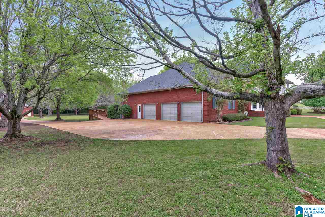 1086 Spring Garden Street Pelham, AL 35124 - Photo 6 of 49