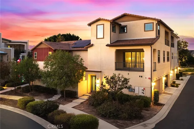$1,699,000 | 115 Frame, Irvine, CA 92618