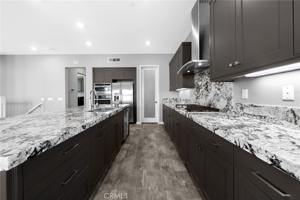 115 Frame Irvine, CA 92618 - Photo 11 of 70