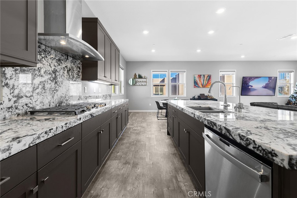 115 Frame Irvine, CA 92618 - Photo 12 of 70