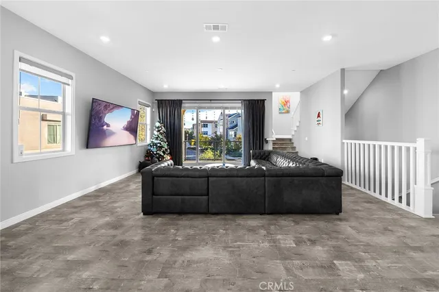 $1,699,000 | 115 Frame, Irvine, CA 92618