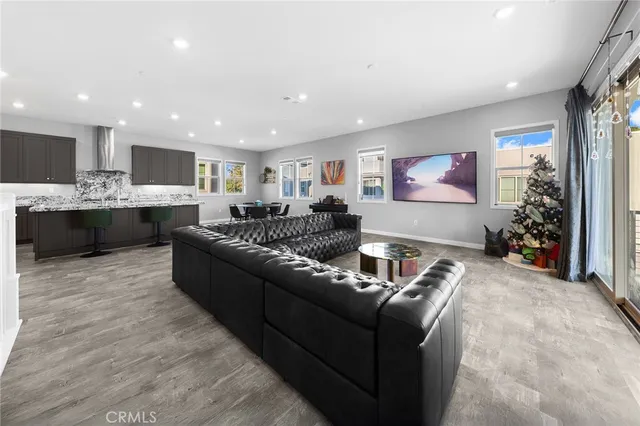 $1,699,000 | 115 Frame, Irvine, CA 92618