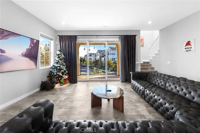 $1,699,000 | 115 Frame, Irvine, CA 92618