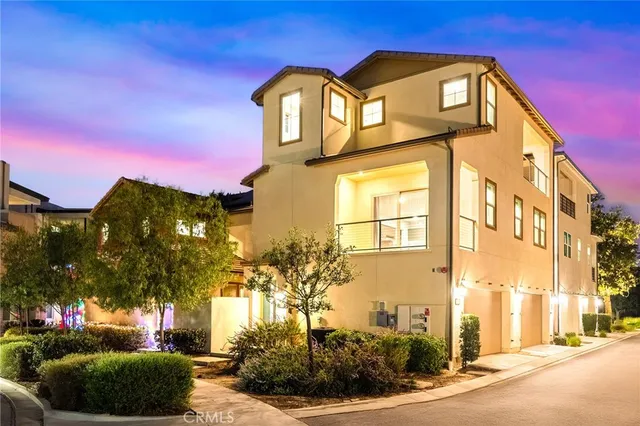 $1,699,000 | 115 Frame, Irvine, CA 92618