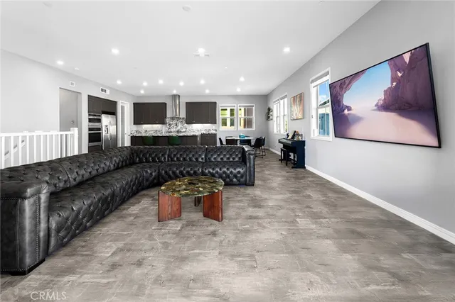 $1,699,000 | 115 Frame, Irvine, CA 92618