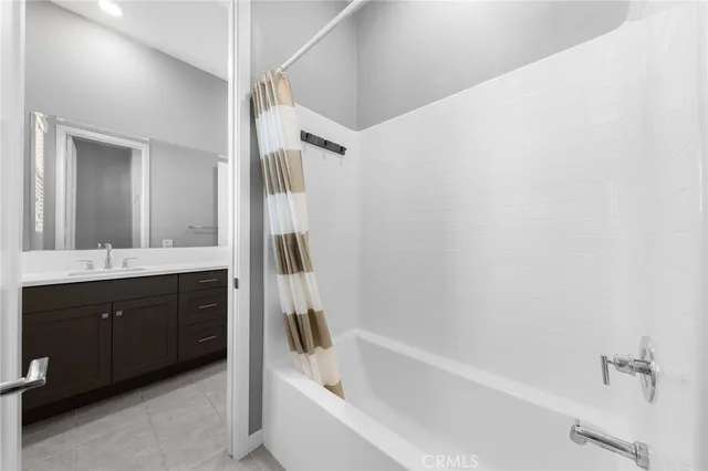 $1,699,000 | 115 Frame, Irvine, CA 92618