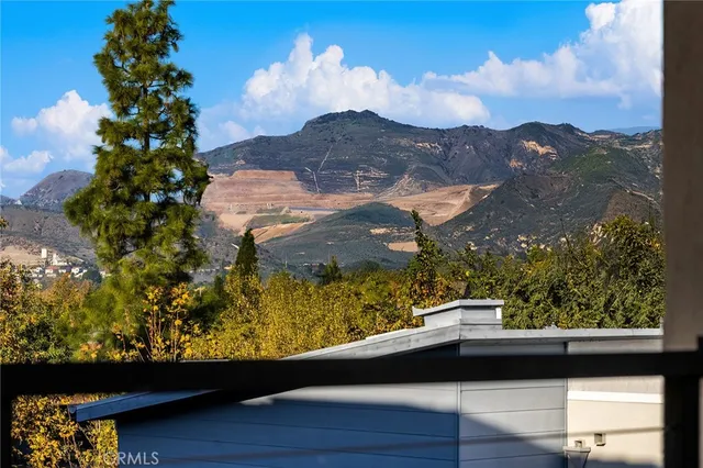 $1,699,000 | 115 Frame, Irvine, CA 92618