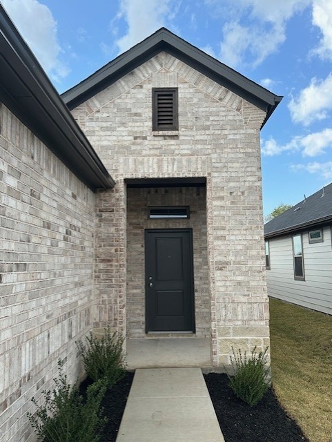 127 Tolo Drive Elgin, TX 78621 - Photo 3 of 30