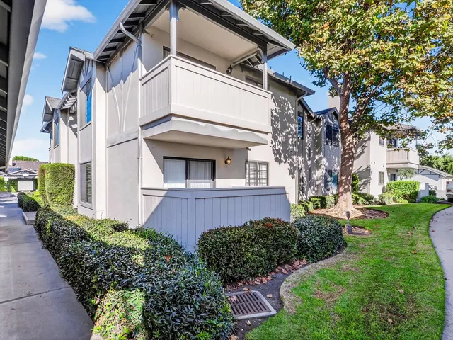 $488,000 | 1056 Padre Drive, Unit 8, Salinas, CA 93901