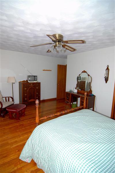 3533 Cleveland Street Clinton, IA 52732 - Photo 15 of 24 Gallery Image 15