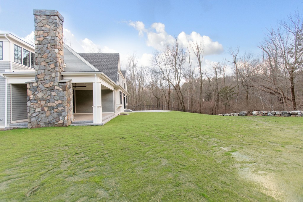 314 Glen Road Weston, MA 02493 - Photo 3 of 18