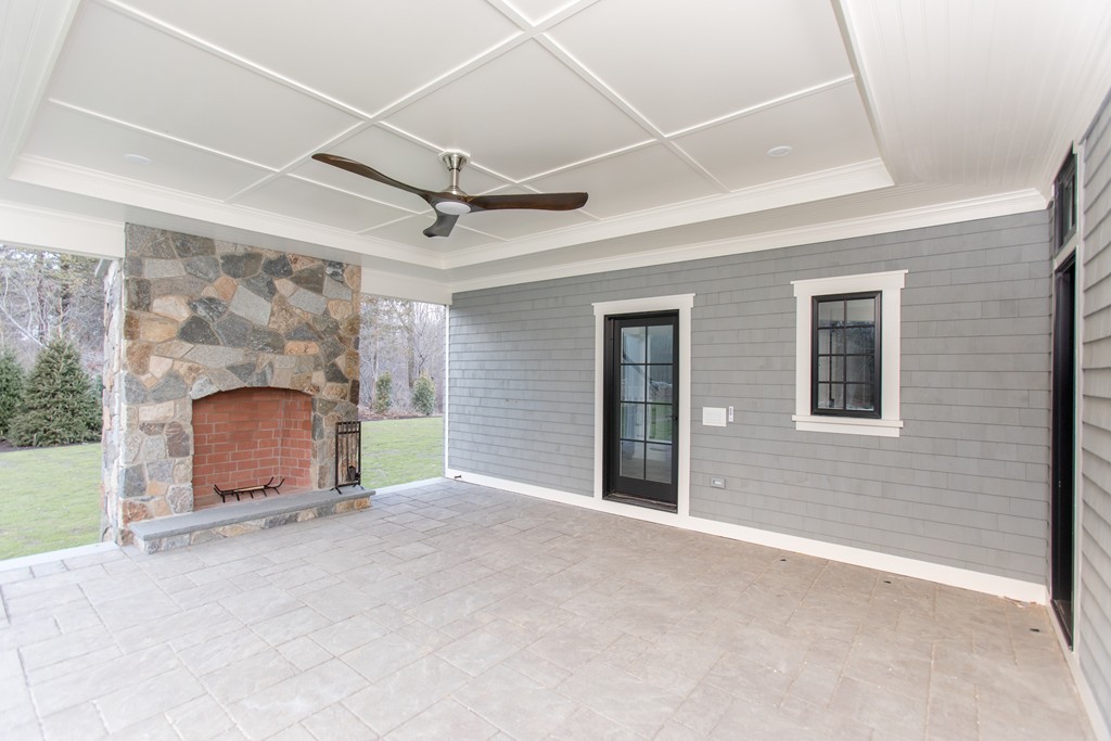 314 Glen Road Weston, MA 02493 - Photo 4 of 18