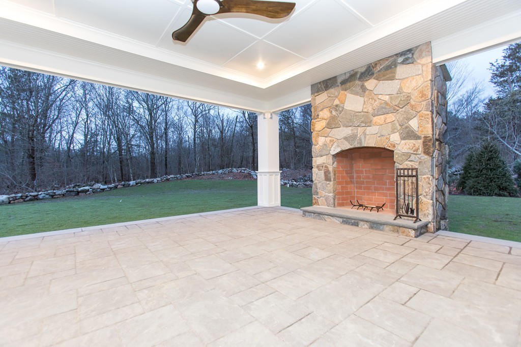 314 Glen Road Weston, MA 02493 - Photo 5 of 18