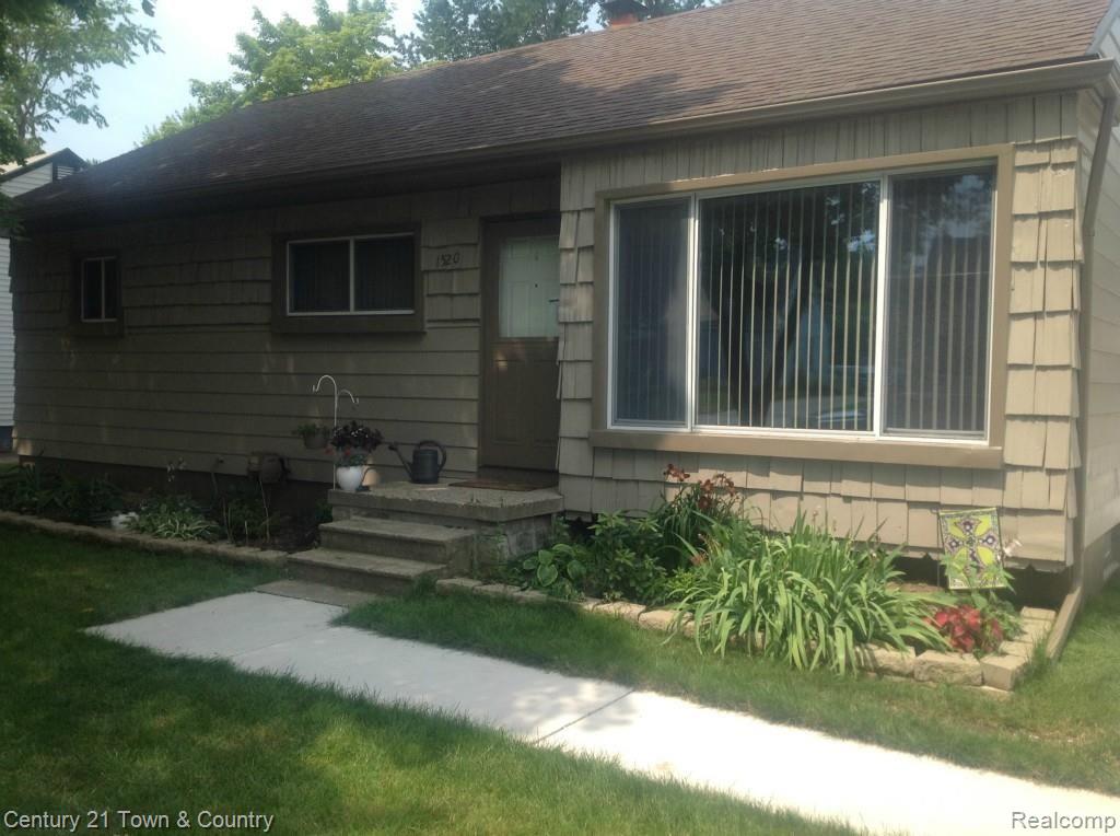 1520 Hampton Road Mount Clemens, MI 48043 - Photo 2 of 19 18.jpg