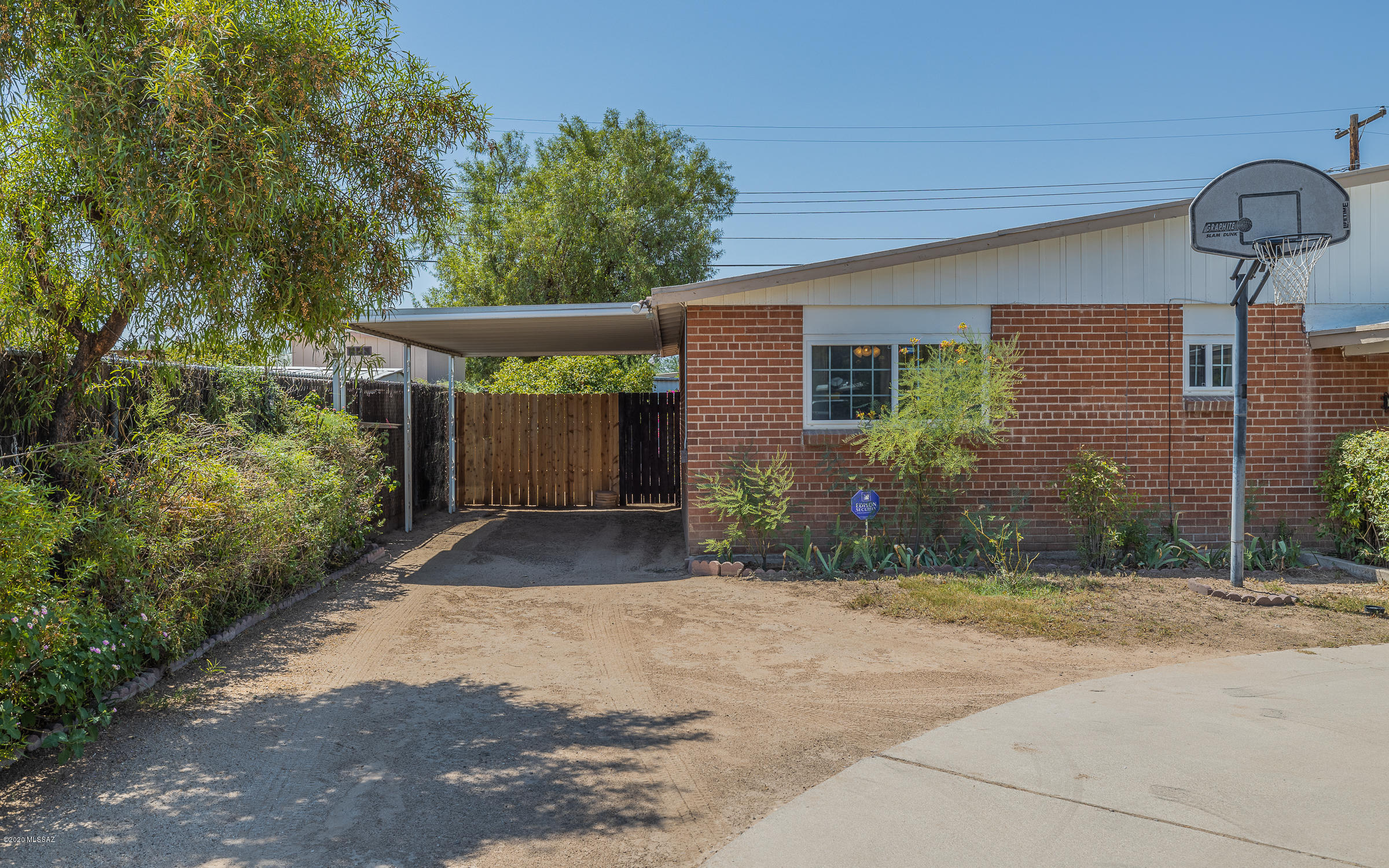 2041 West Wetmore Road Tucson, AZ 85705 - Photo 2 of 38 Gallery Image 2