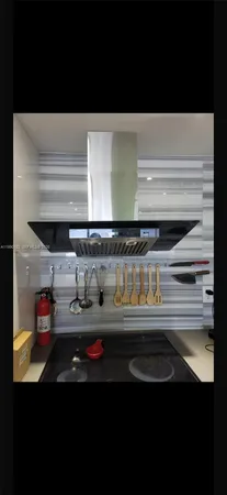 $4,000 | 401 Ocean Drive, Unit 1124, Miami Beach, FL 33139