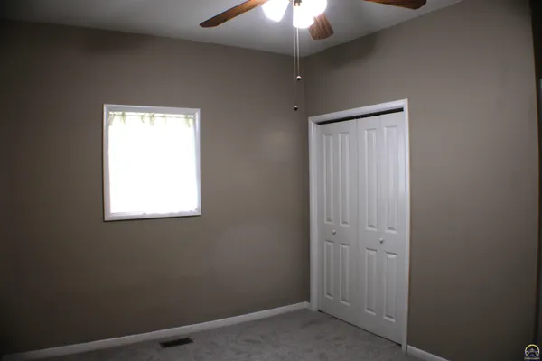$147,500 | 2504 Southwest Central Park Avenue, Topeka, KS 66611