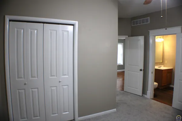 $147,500 | 2504 Southwest Central Park Avenue, Topeka, KS 66611