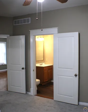 $147,500 | 2504 Southwest Central Park Avenue, Topeka, KS 66611