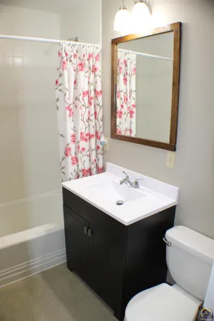 $147,500 | 2504 Southwest Central Park Avenue, Topeka, KS 66611