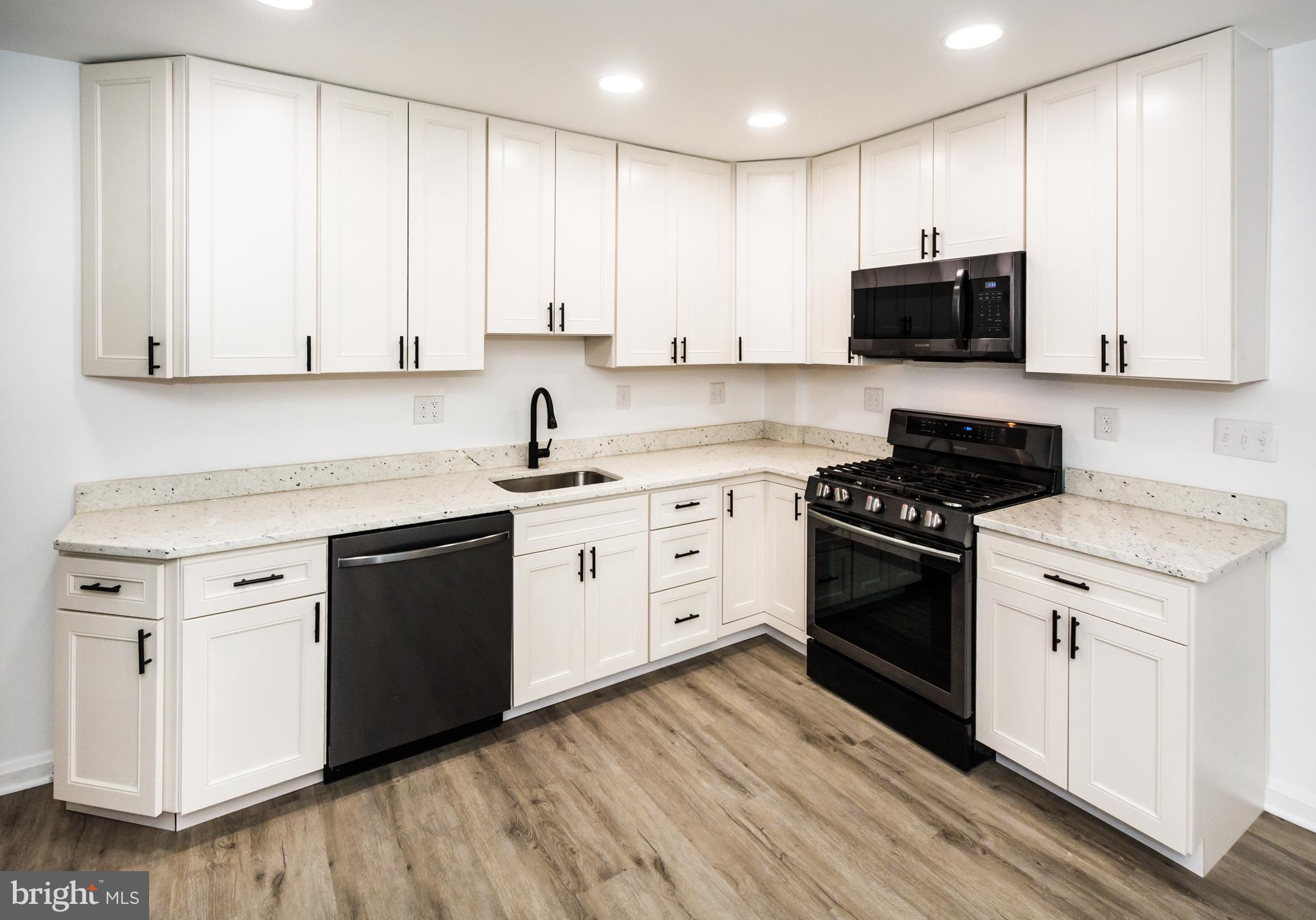 8330 Kendale Road Parkville, MD 21234 - Photo 11 of 40