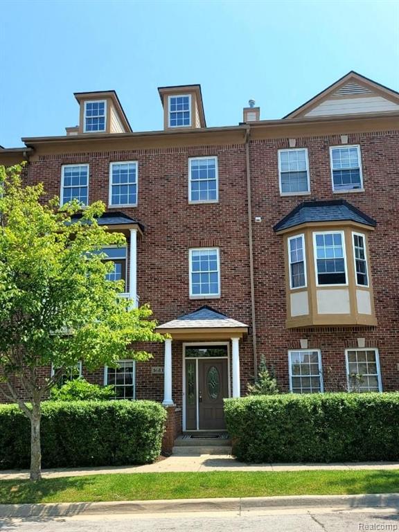 1611 Town Commons Drive Howell, MI 48855 - Photo 1 of 37