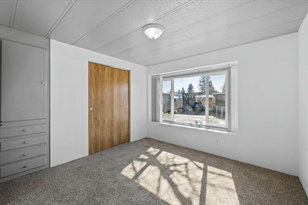 470 Old Highway 62, Unit 40 Eagle Point, OR 97524 - Photo 19 of 22 Bedroom