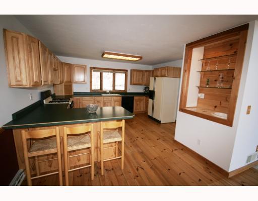 748 Dam Road Freeport, PA 16229 - Photo 3 of 12 Kitchen.
