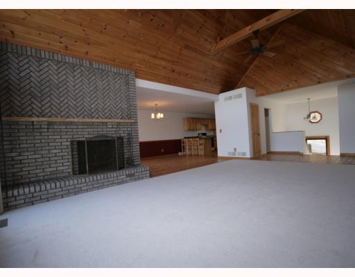 748 Dam Road Freeport, PA 16229 - Photo 4 of 12 Den/Family/Great Room.