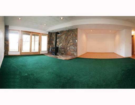 748 Dam Road Freeport, PA 16229 - Photo 7 of 12 Den/Family/Great Room.