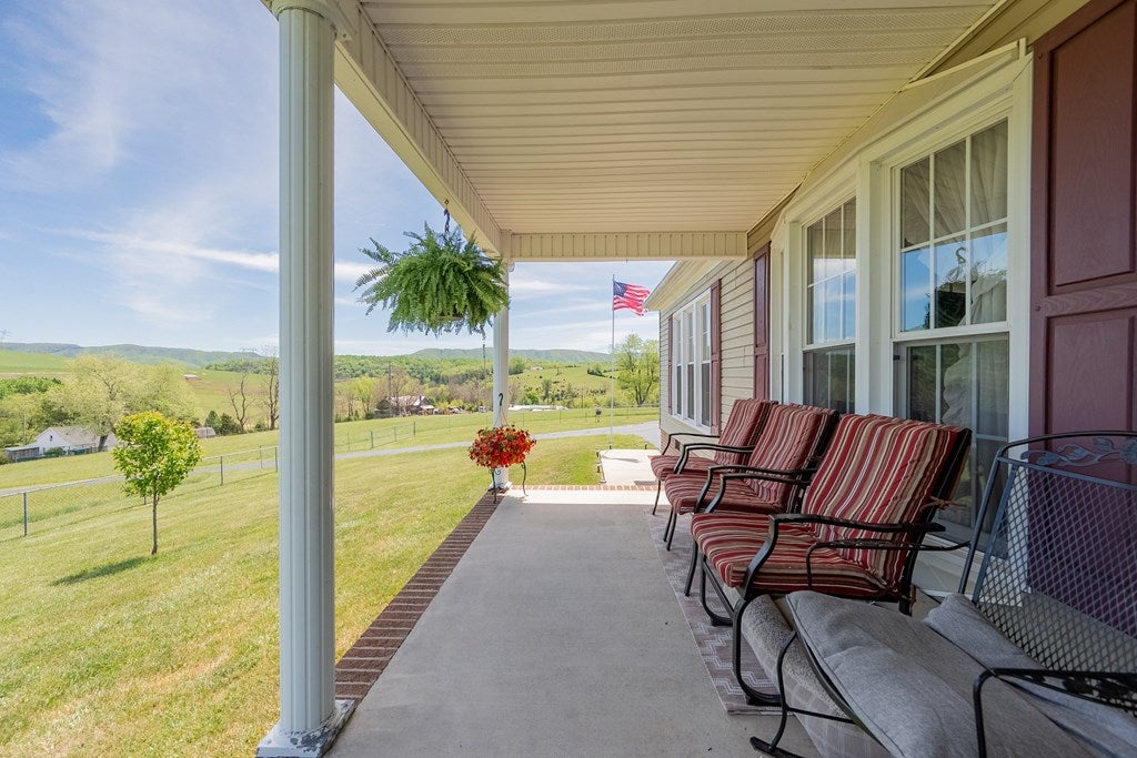 3705 Major Grahams Road Max Meadows, VA 24360 - Photo 8 of 104 Gallery Image 8