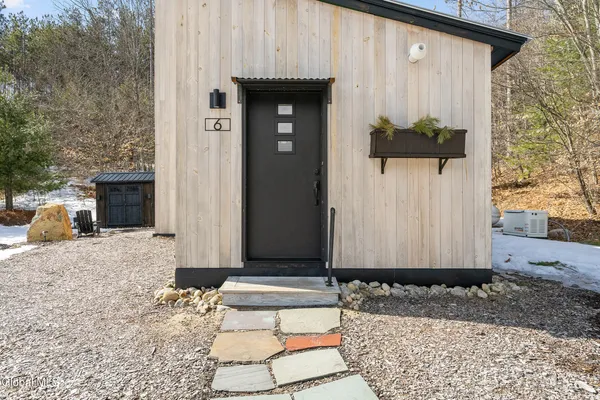 $439,000 | 6 Evergreen Way, Johnsburg, NY 12853