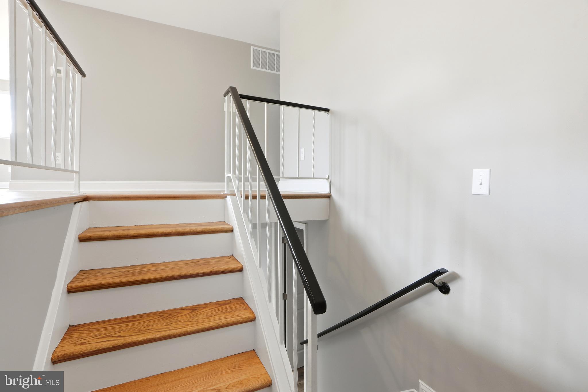 5006 Shelbourne Road Halethorpe, MD 21227 - Photo 36 of 48 a view of entryway
