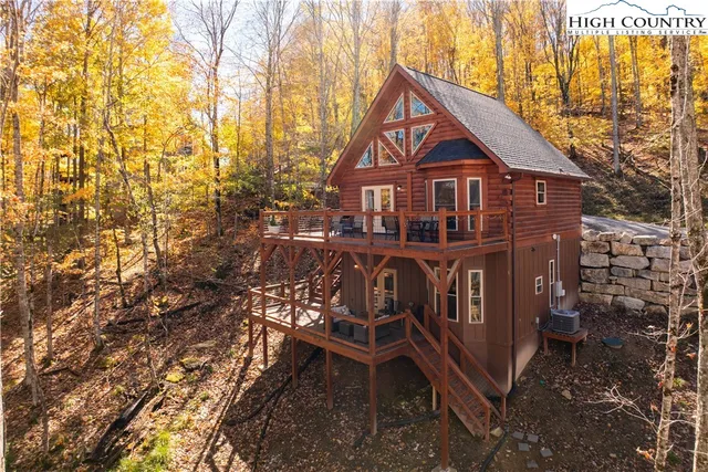 $595,000 | 214 Lakeledge Road, Beech Mountain, NC 28604