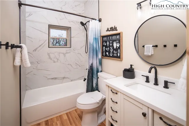 $595,000 | 214 Lakeledge Road, Beech Mountain, NC 28604