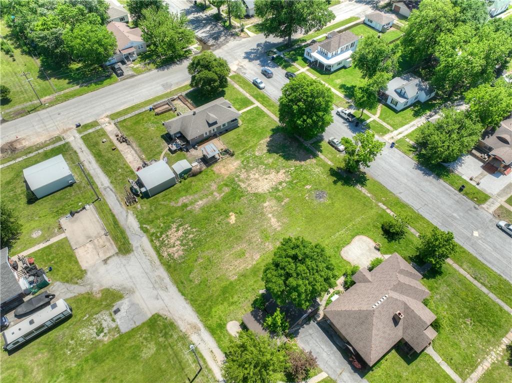 East 13th Street Baxter Springs, KS 66713 - Photo 6 of 8