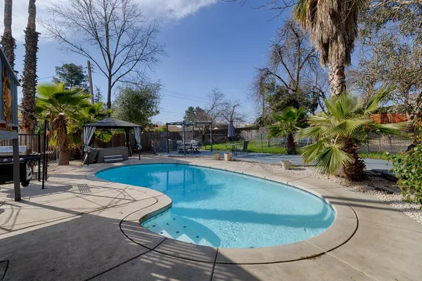 $699,000 | 4243 Glenridge Drive, Carmichael, CA 95608