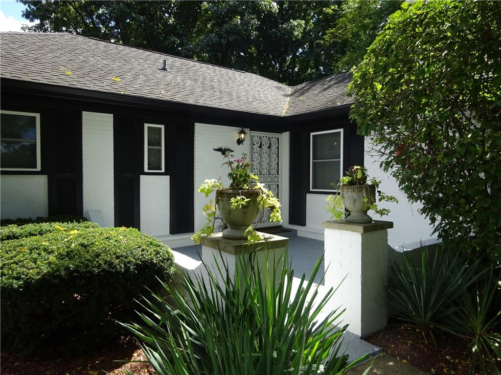 1805 Winchester Drive Indianapolis, IN 46227 - Photo 3 of 40