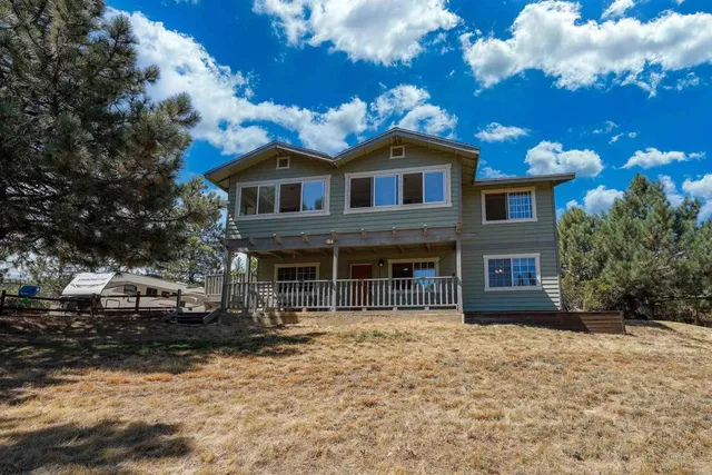 a house view with a outdoor space